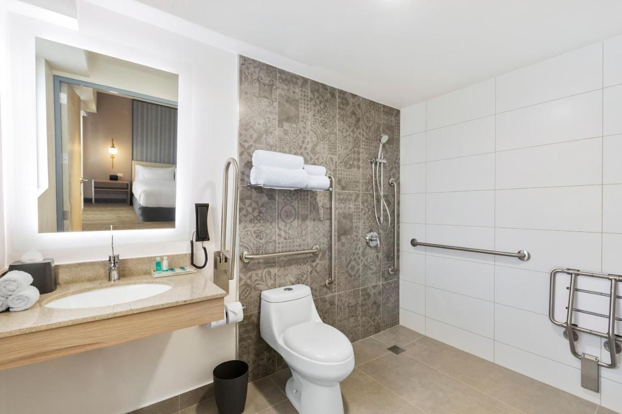 Hotel Express - San Isidro By Ihg
